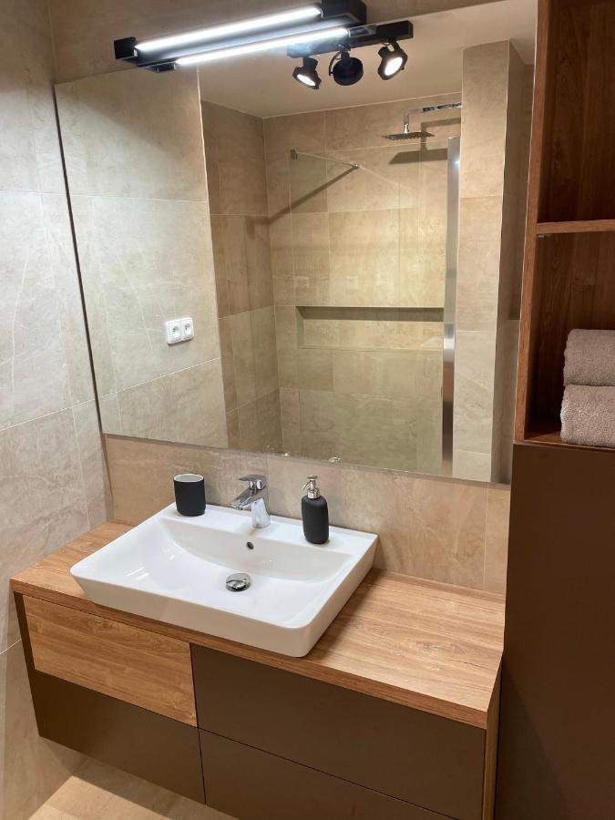 Neta Velke Karlovice, Polansky Dvur Apartment